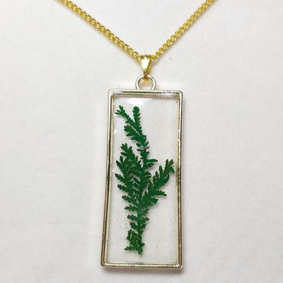 Hand Crafted Jewelry - Necklace Gold Tone Rectangle w/ Dried Leaves